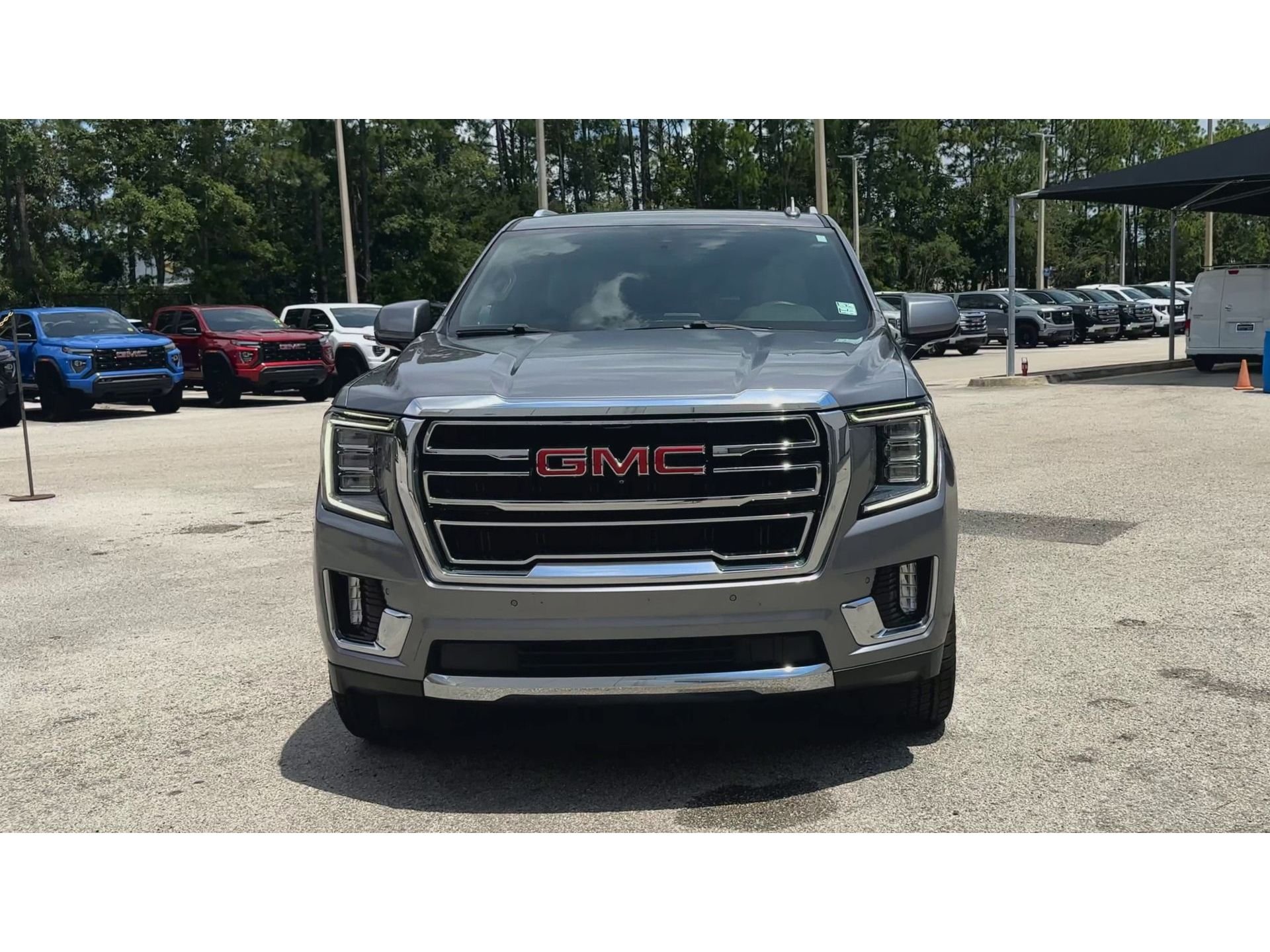 2022 GMC Yukon XL SLT - Photo 3