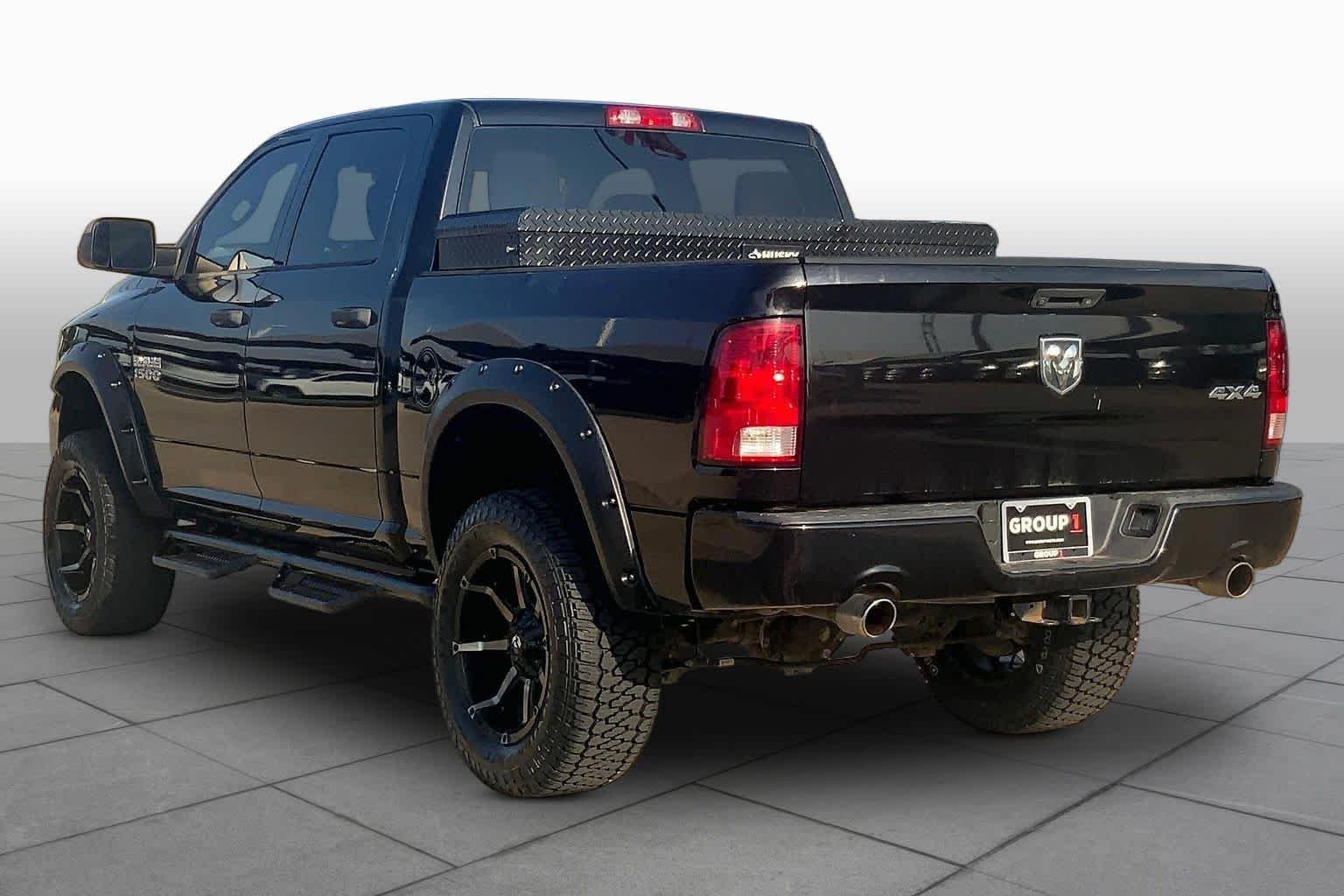 Used 2016 Brilliant Black Crystal Pearlcoat Ram Express image 12