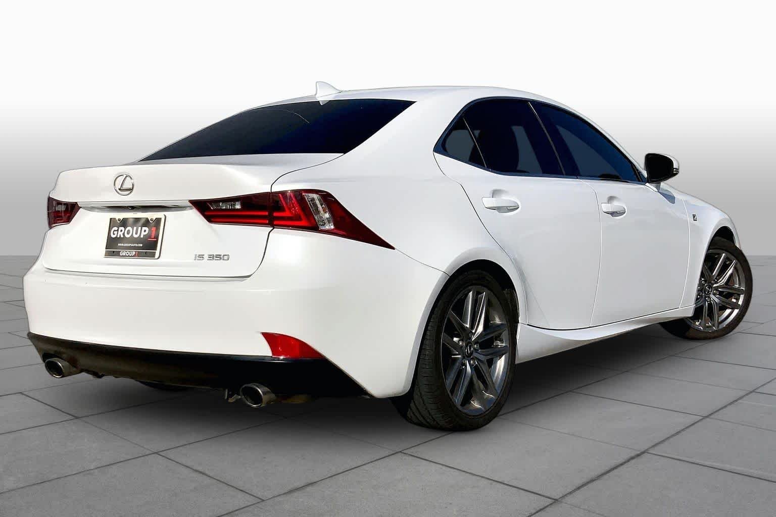 Used 2014 Ultra White Lexus  image 12