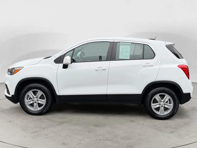 Used 2018 White Chevrolet LS image 2