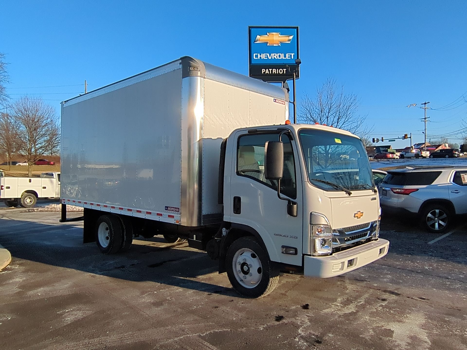 New 2024 Arc White Chevrolet  image 35