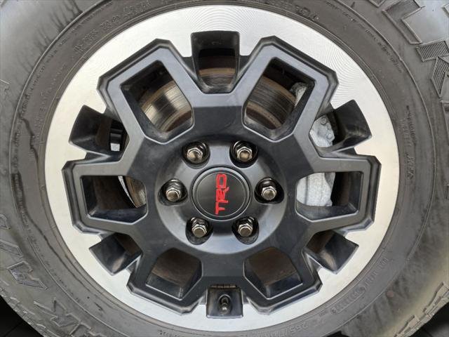 Certified Used 2025 CUTTING EDGE Toyota  image 28