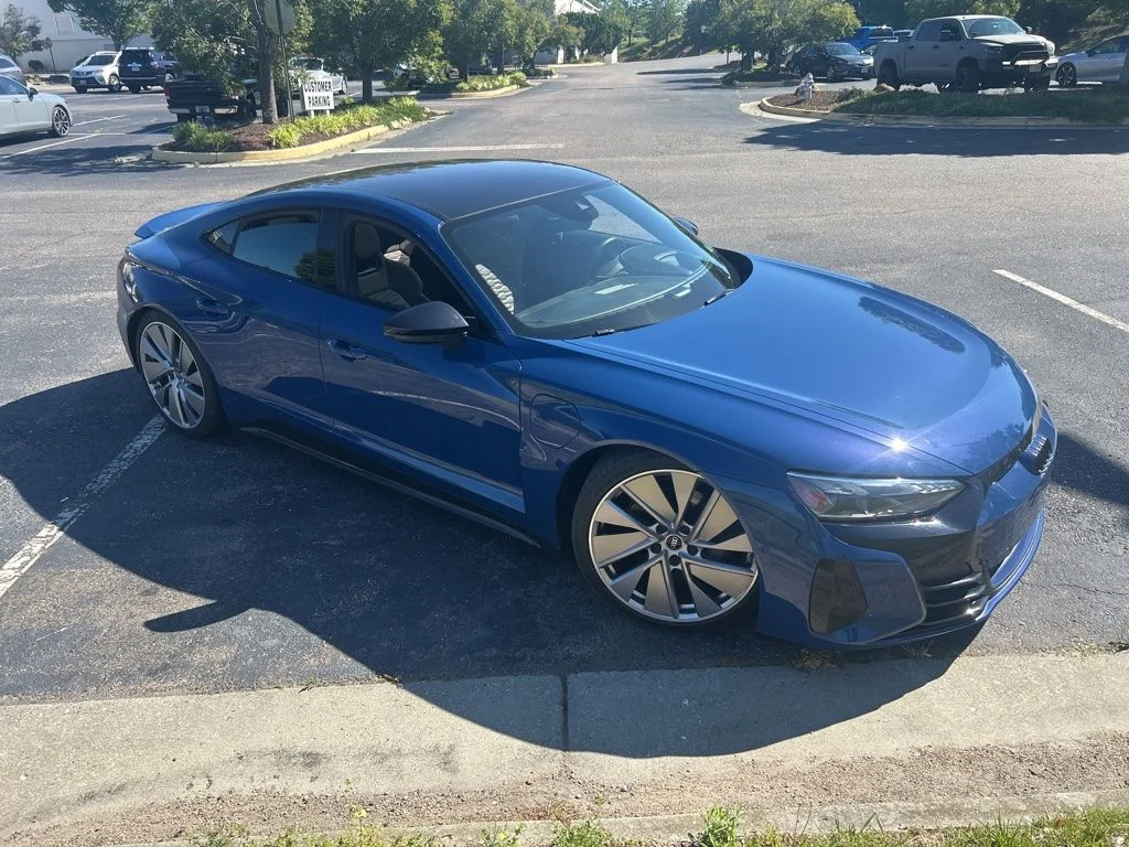2022 Audi e-tron GT Prestige quattro's photo