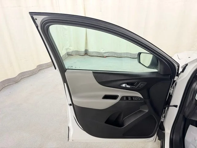 Used 2020 White Chevrolet LT image 11