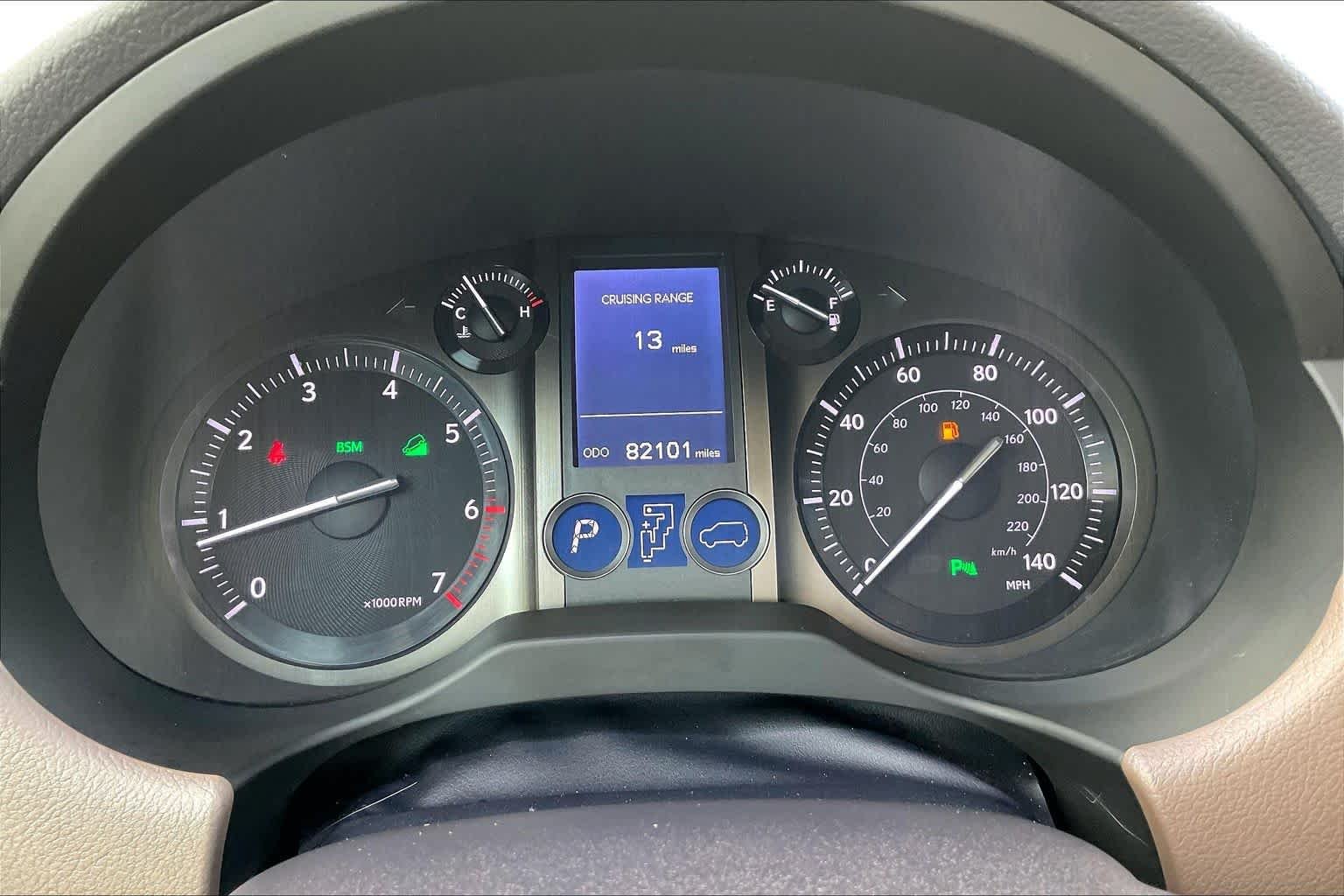Used 2018 Silver Lining Metallic Lexus Premium image 25