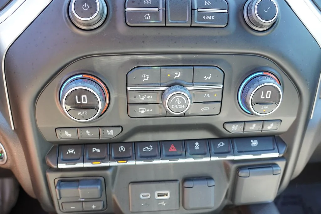 Used 2019 Cajun Red Tintcoat Chevrolet LTZ image 31