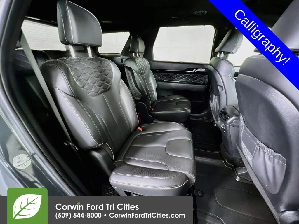 Used 2022 Silver Hyundai Calligraphy image 18