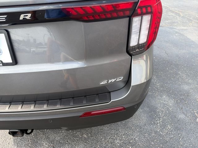 Used 2025 Gray Ford Active image 6