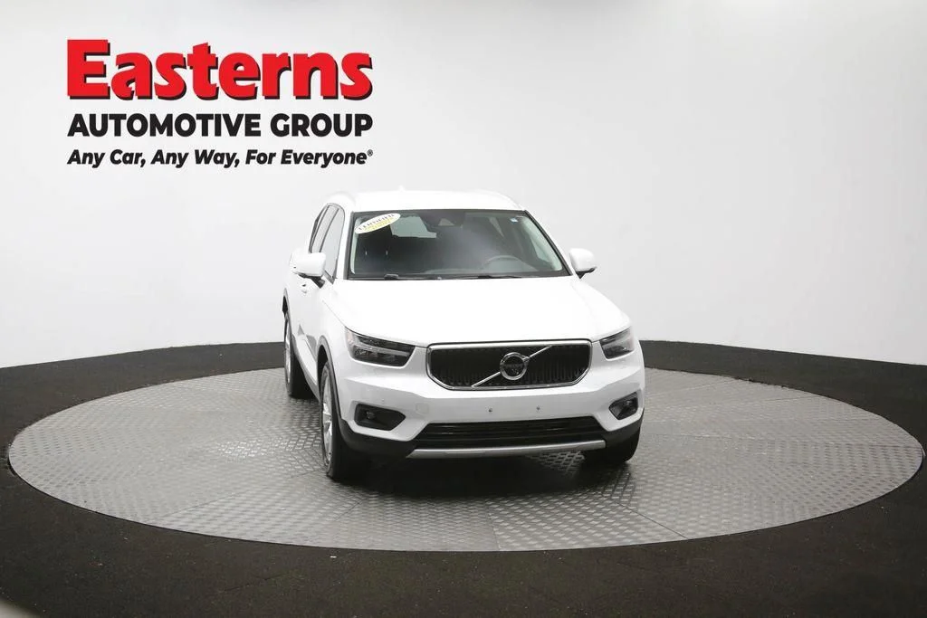 Used 2022 White Volvo Momentum image 52