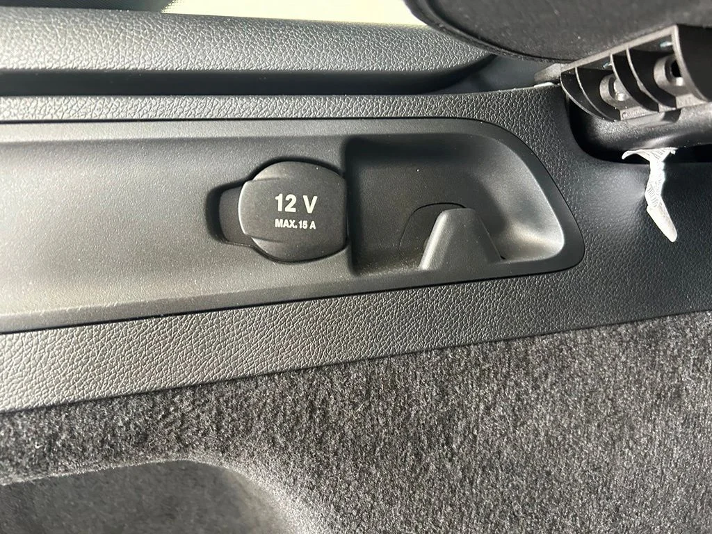 Used 2018 Black Mercedes-Benz GLC 300 image 34