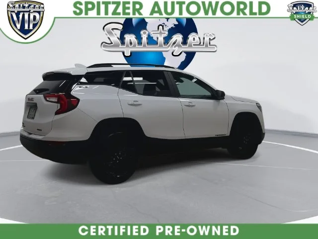 Used 2024 White GMC SLE image 15