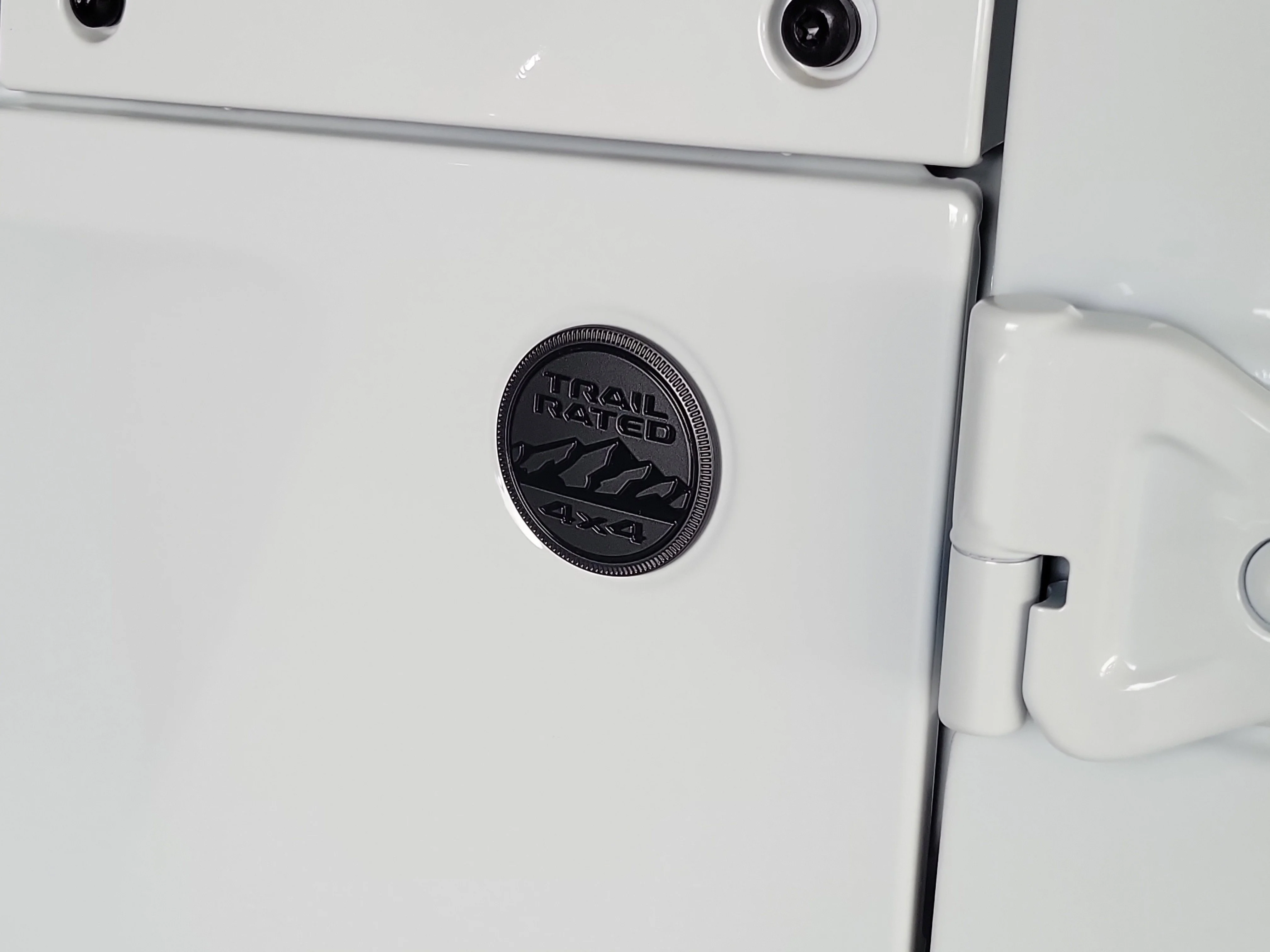 New 2026 Bright White Clear-Coat Exterior Paint Jeep Sport image 5