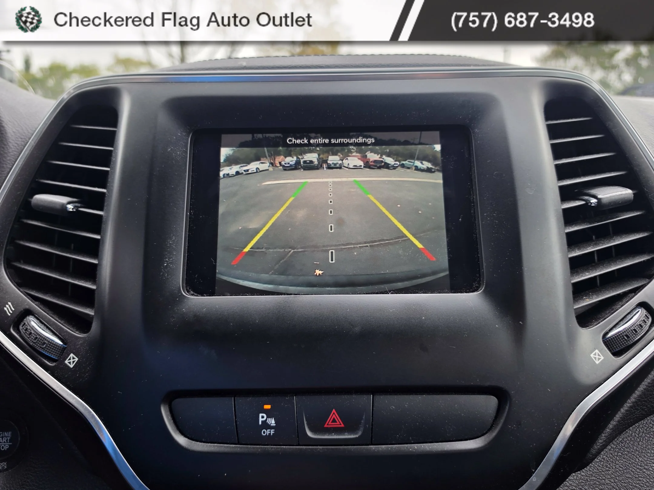 Used 2019 Diamond Black Jeep Latitude Plus image 14