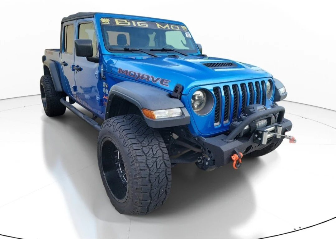 Used 2022 Hydro Blue Pearlcoat Jeep Mojave image 8