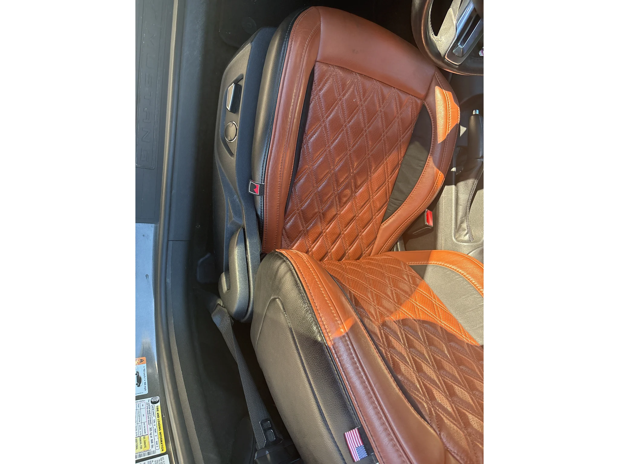 Used 2017 Magnetic Metallic Ford GT image 6
