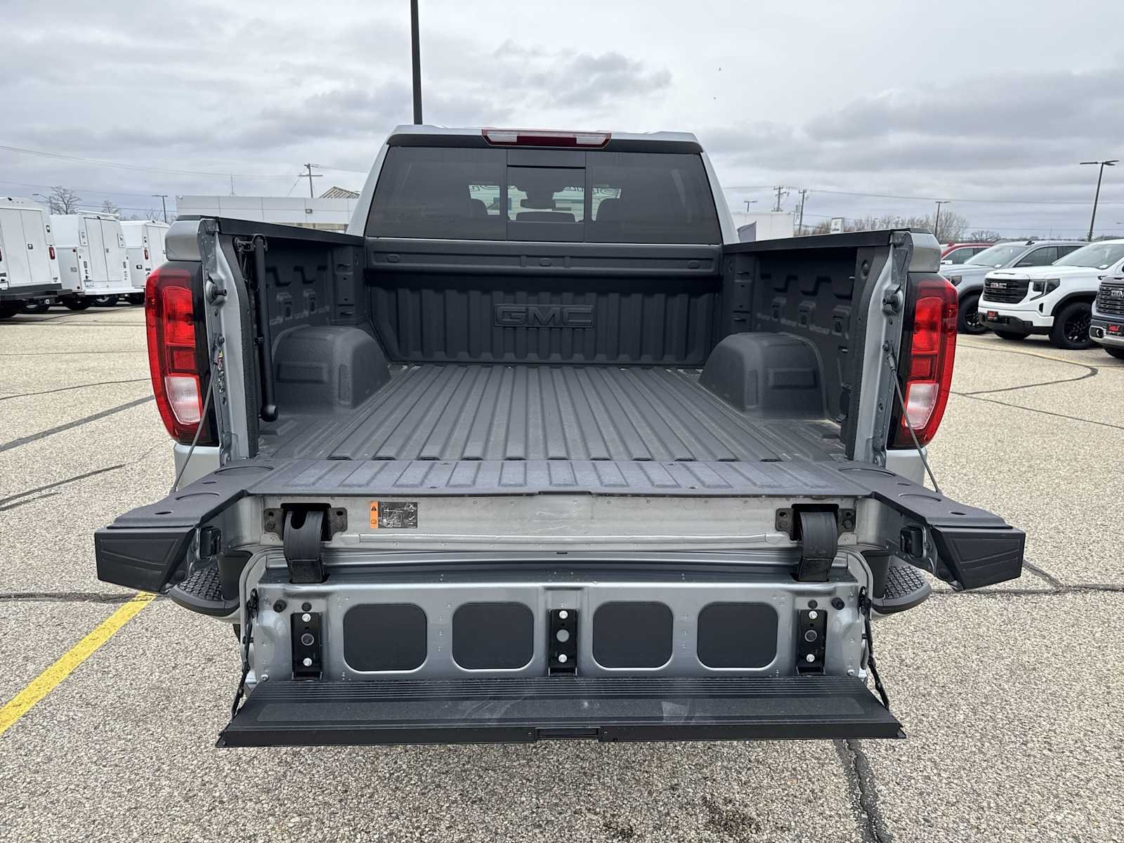 2025 GMC Sierra 1500 Elevation - Photo 20