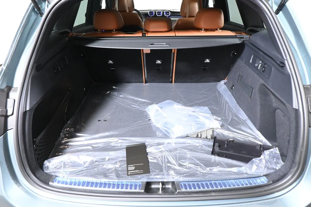 New 2026 Silver Mercedes-Benz GLC 300 image 34