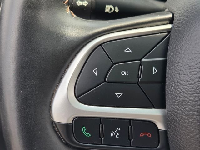 Used 2018 Blue Jeep Limited image 27