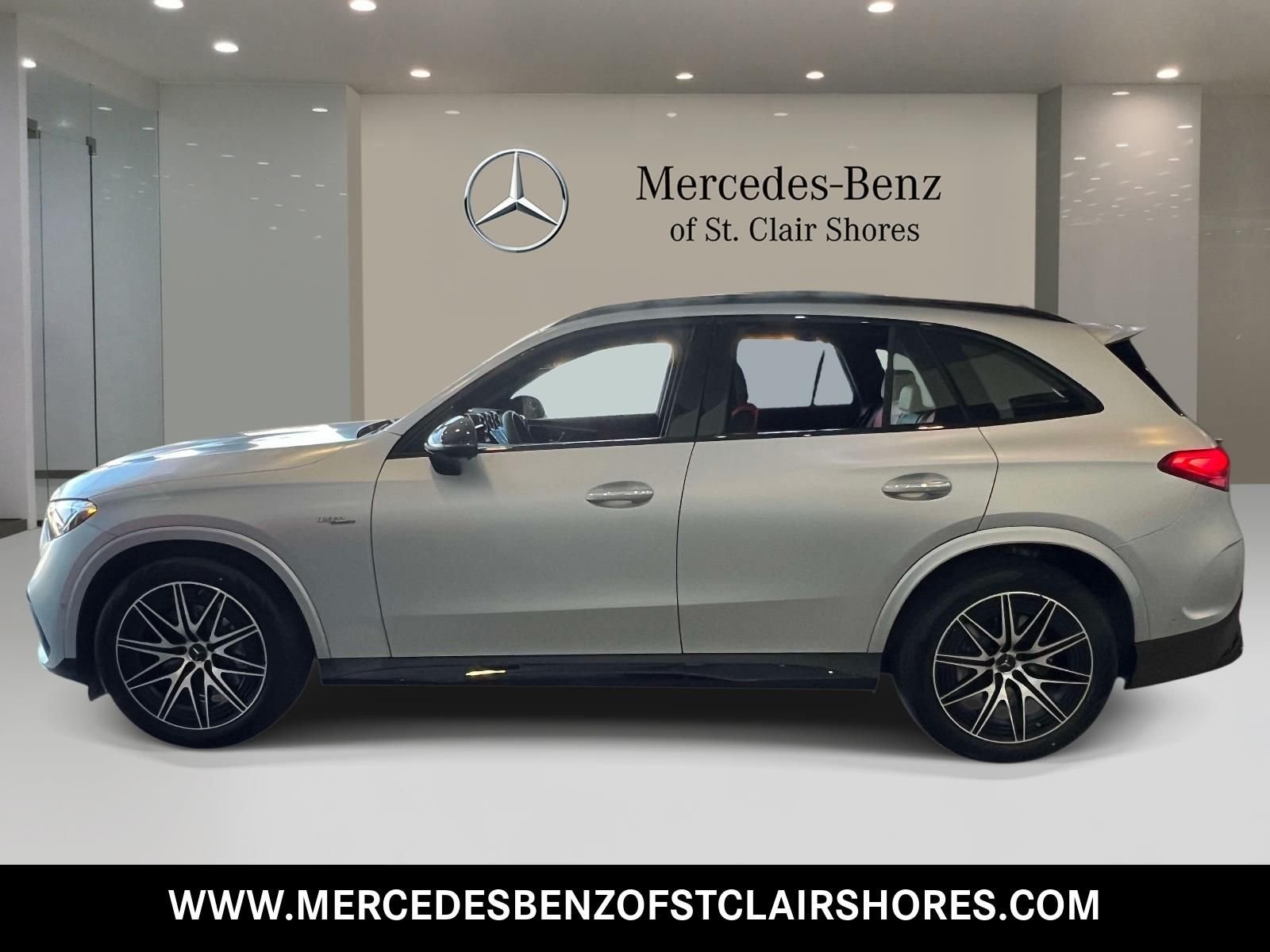 New 2026 MANUFAKTUR Cirrus Silver Magno Mercedes-Benz AMG® GLC 43 4MATIC® SUV image 2