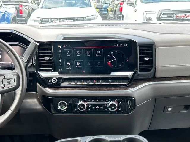 Used 2022 Summit White GMC SLE image 24
