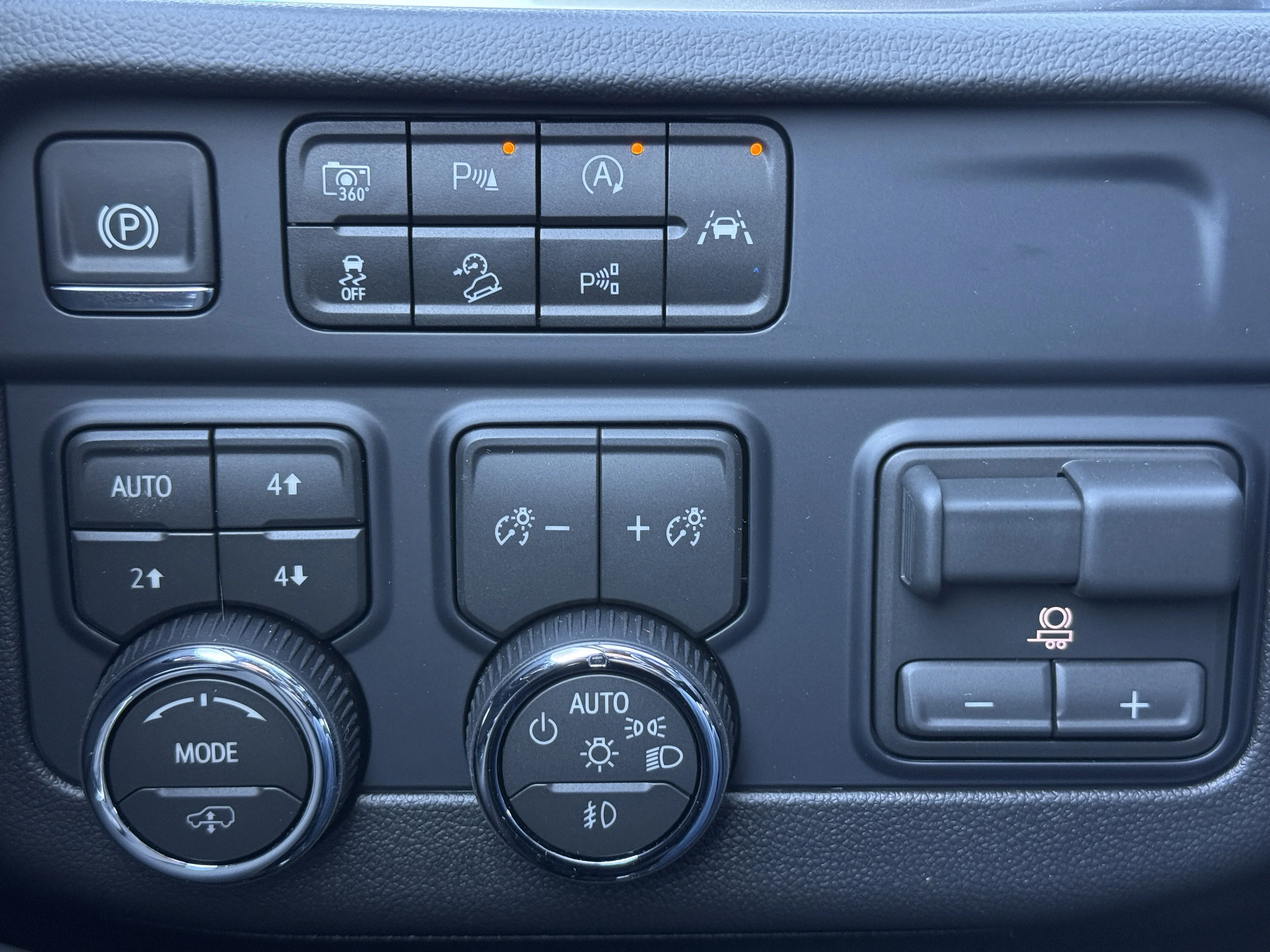 2026 Chevrolet Suburban High Country - Photo 41