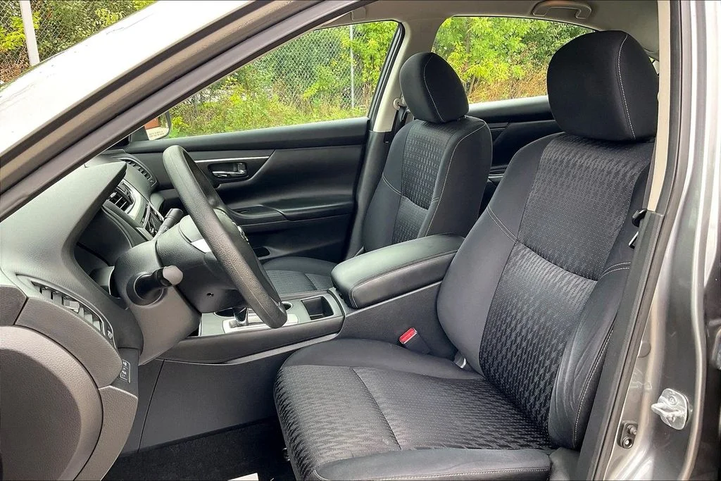 Used 2016 Gray Nissan 2.5 S image 24