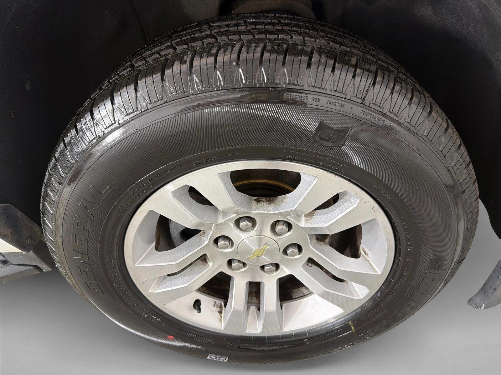 Used 2019 White Chevrolet LT image 13