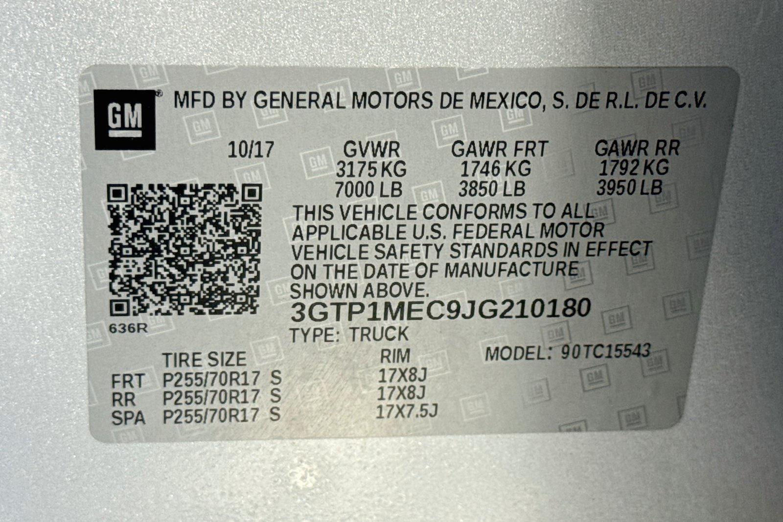 Used 2018 Quicksilver Metallic GMC SLE image 30