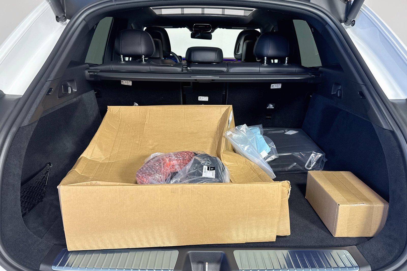 New 2026 Polar White Mercedes-Benz EQE 320 image 24