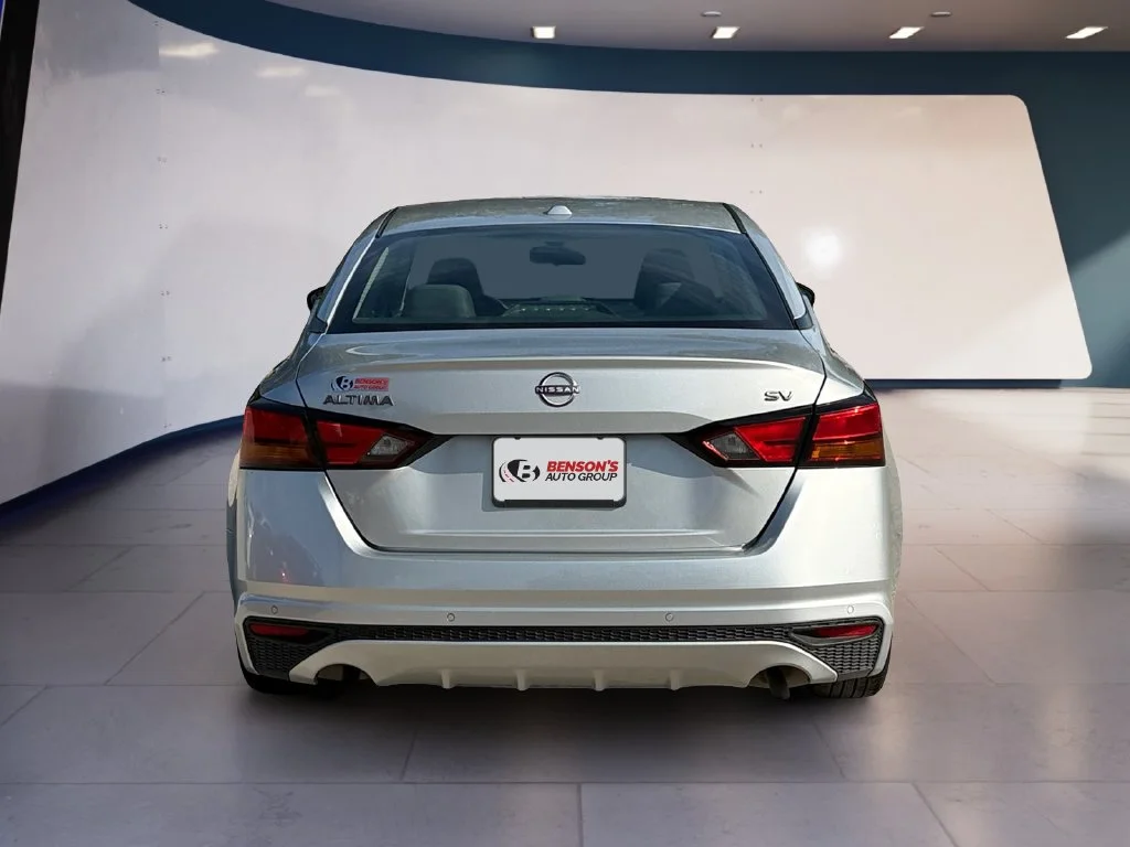 Used 2024 Silver Nissan 2.5 SV image 4