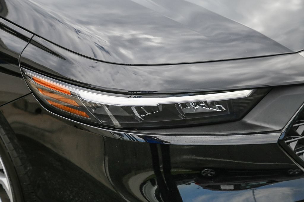 Certified Used 2025 Crystal Black Pearl Honda 1.5T LX image 38