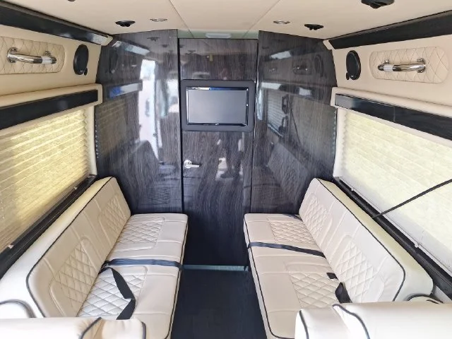Used 2022 Silver Ram High Roof image 28