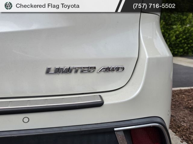 Used 2019 Blizzard Pearl Toyota Limited Platinum image 8