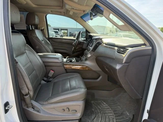 Used 2016 WHITE FROST TRICOAT GMC Denali image 24
