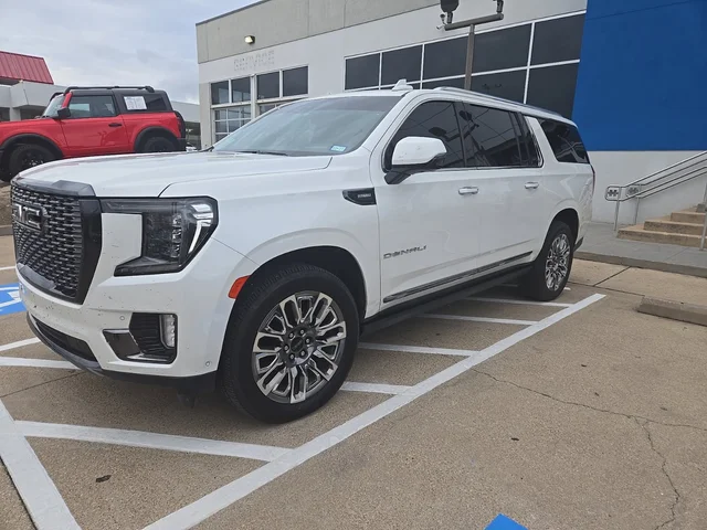 2023 GMC Yukon XL Denali Ultimate