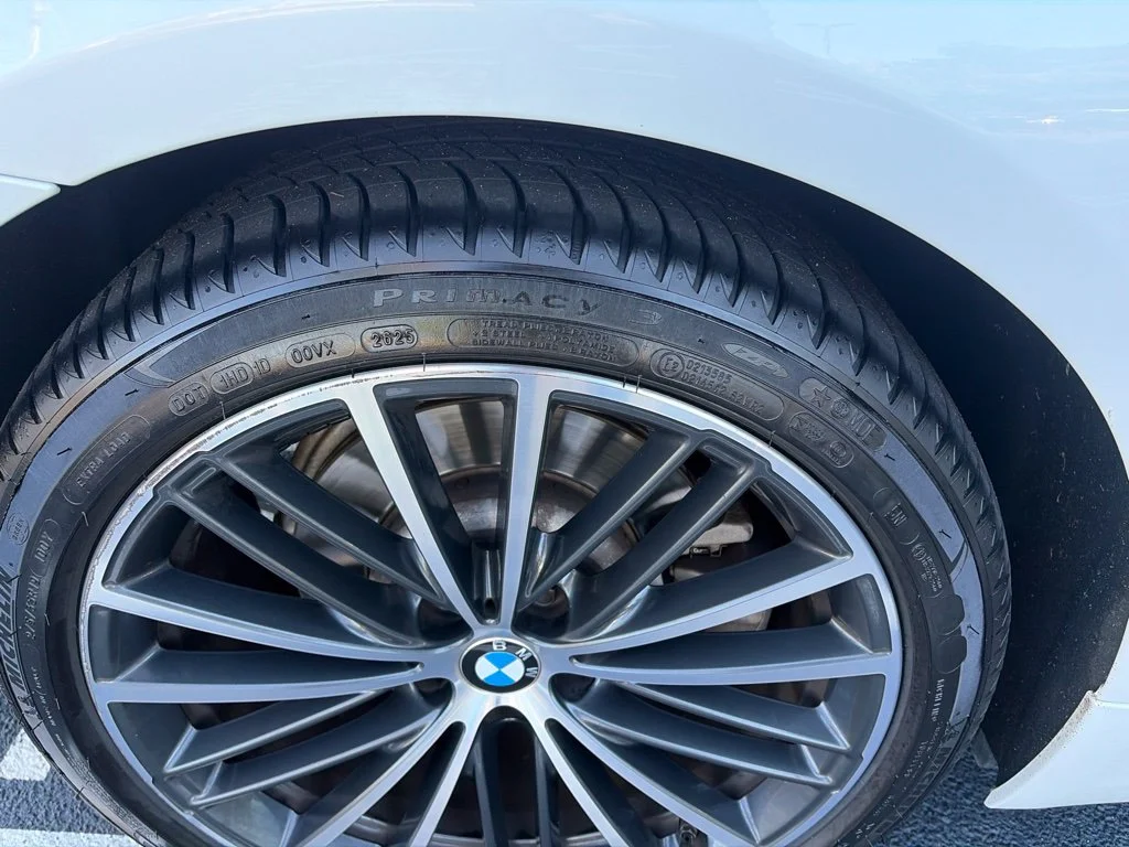 Used 2021 White BMW 530e iPerformance image 14