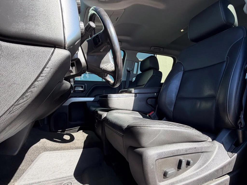 Used 2018 Black Chevrolet LT image 6