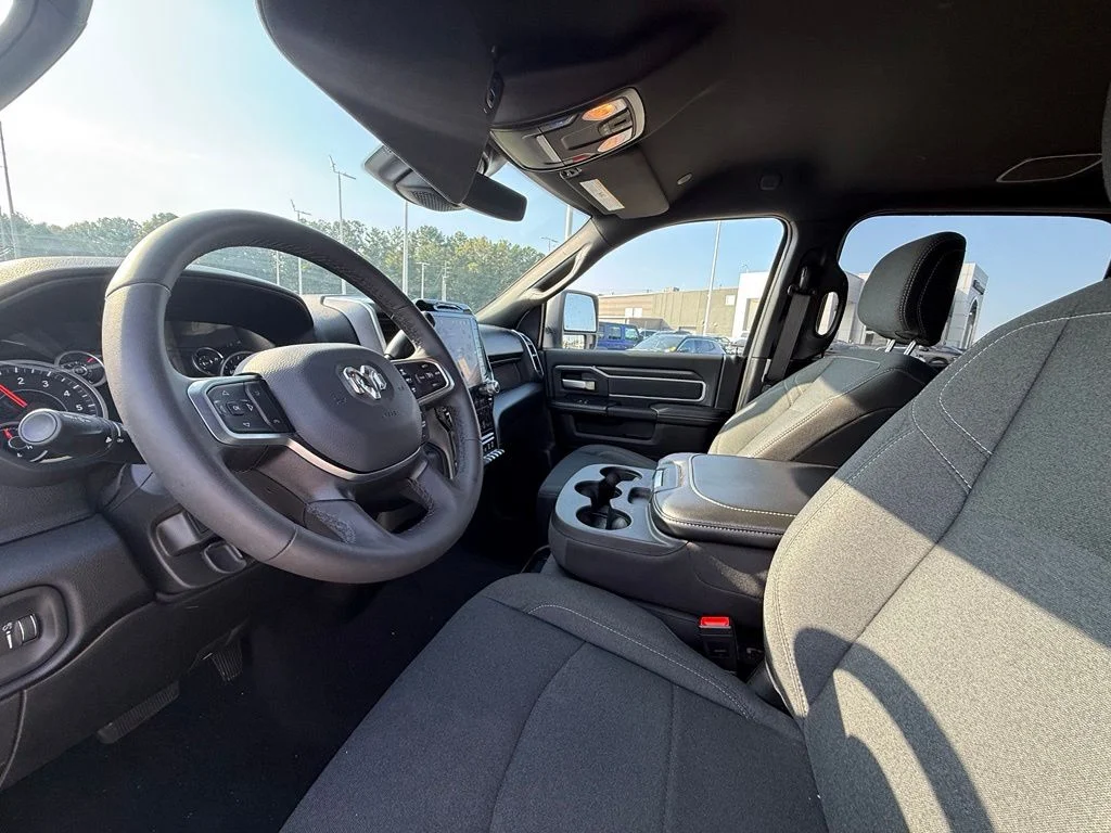 Used 2025 White Ram Big Horn image 18