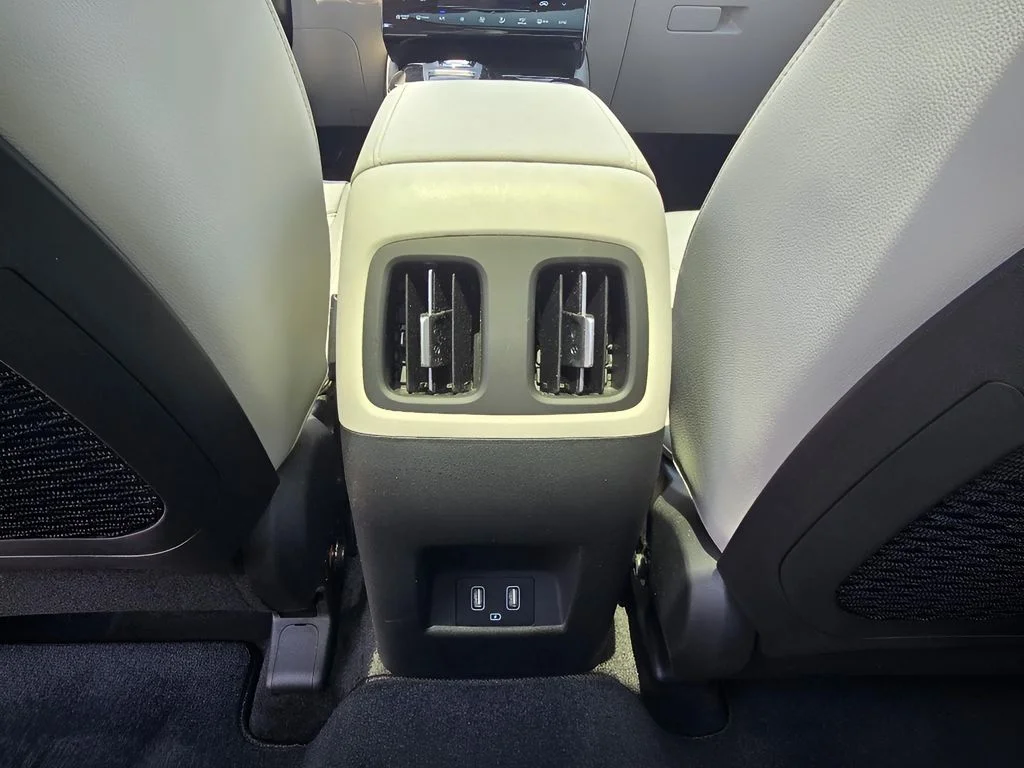 Used 2024 Amazon Gray Hyundai Limited image 29