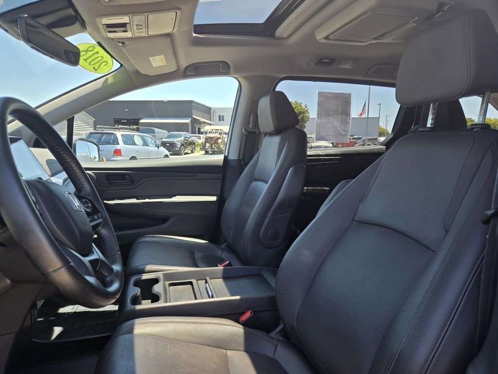 Used 2018 Lunar Silver Metallic Honda EX-L image 14