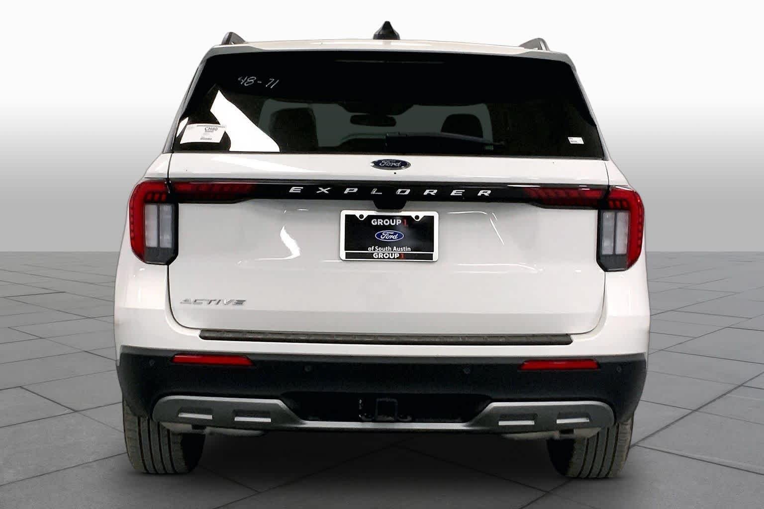 New 2026 Star White Metallic Tri-Coat Ford Active image 4