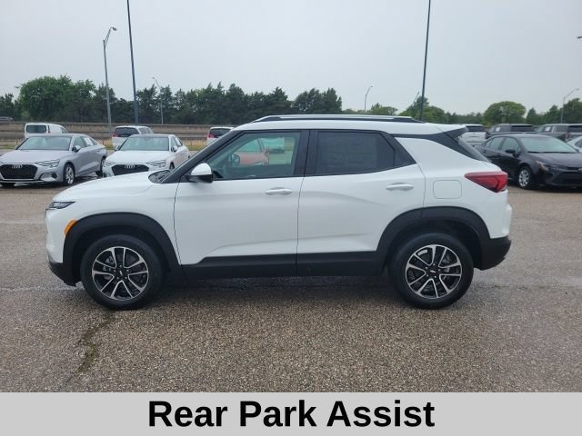 New 2026 Summit White Chevrolet LT image 3