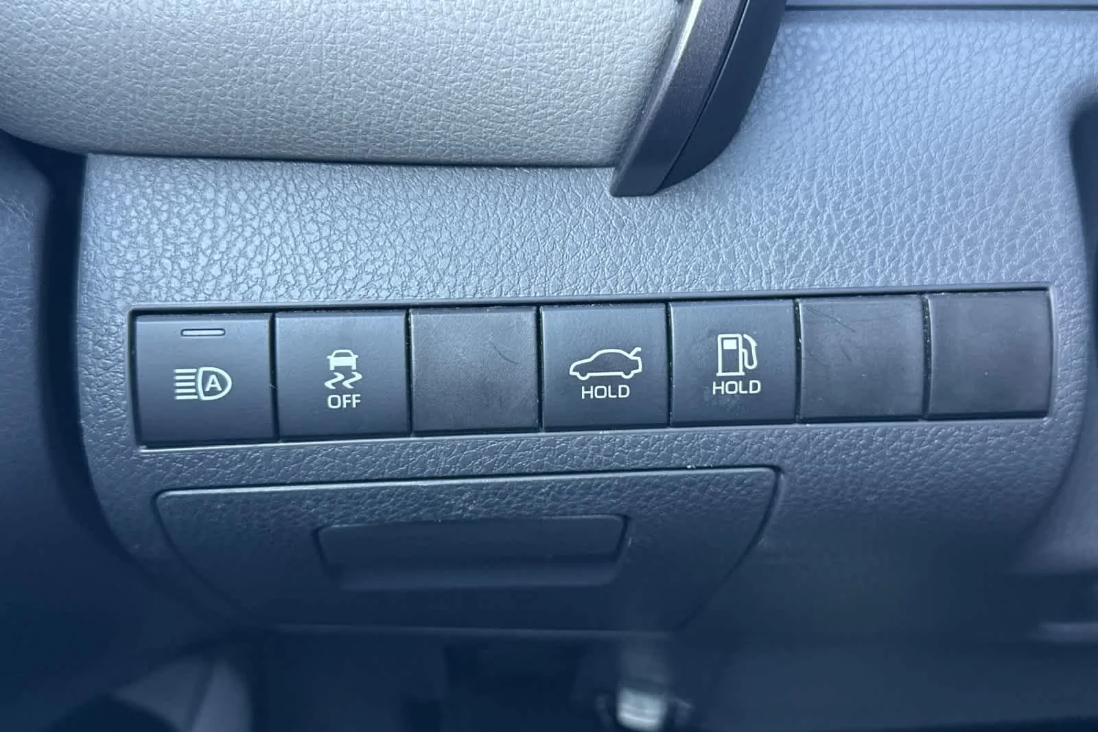 Used 2020 Super White Toyota LE image 28