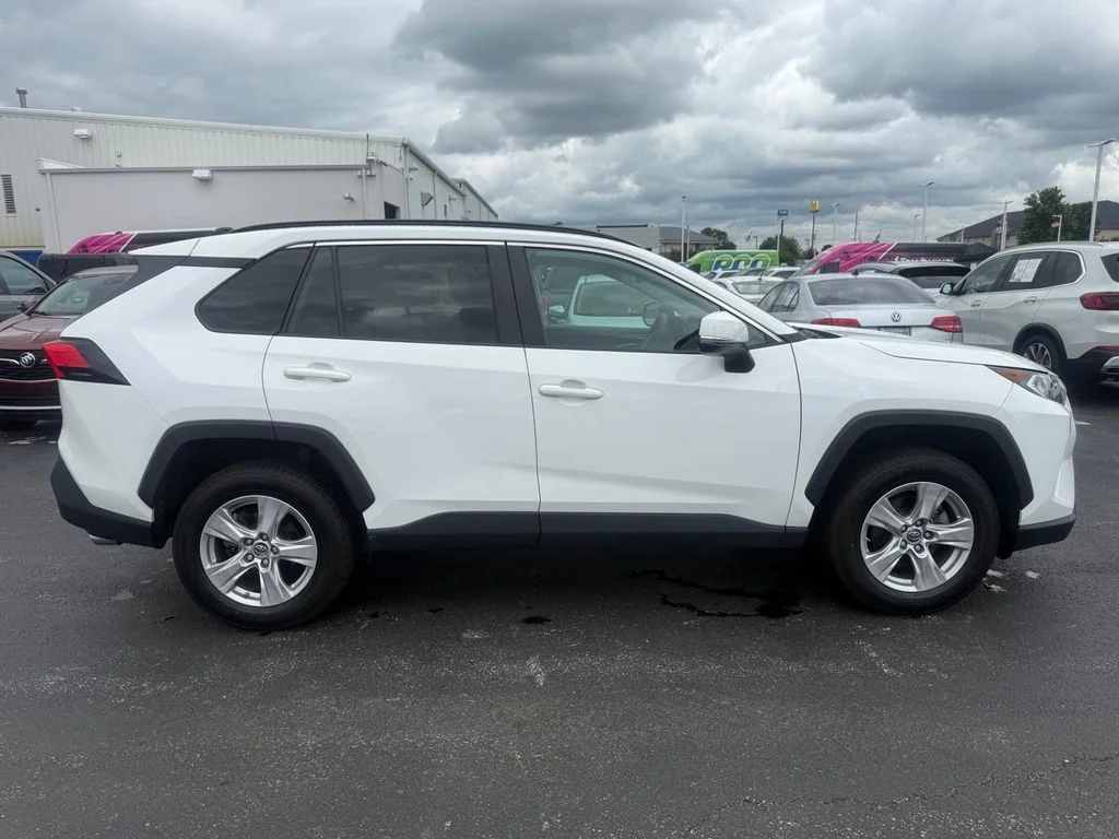 Used 2019 White Toyota XLE image 2