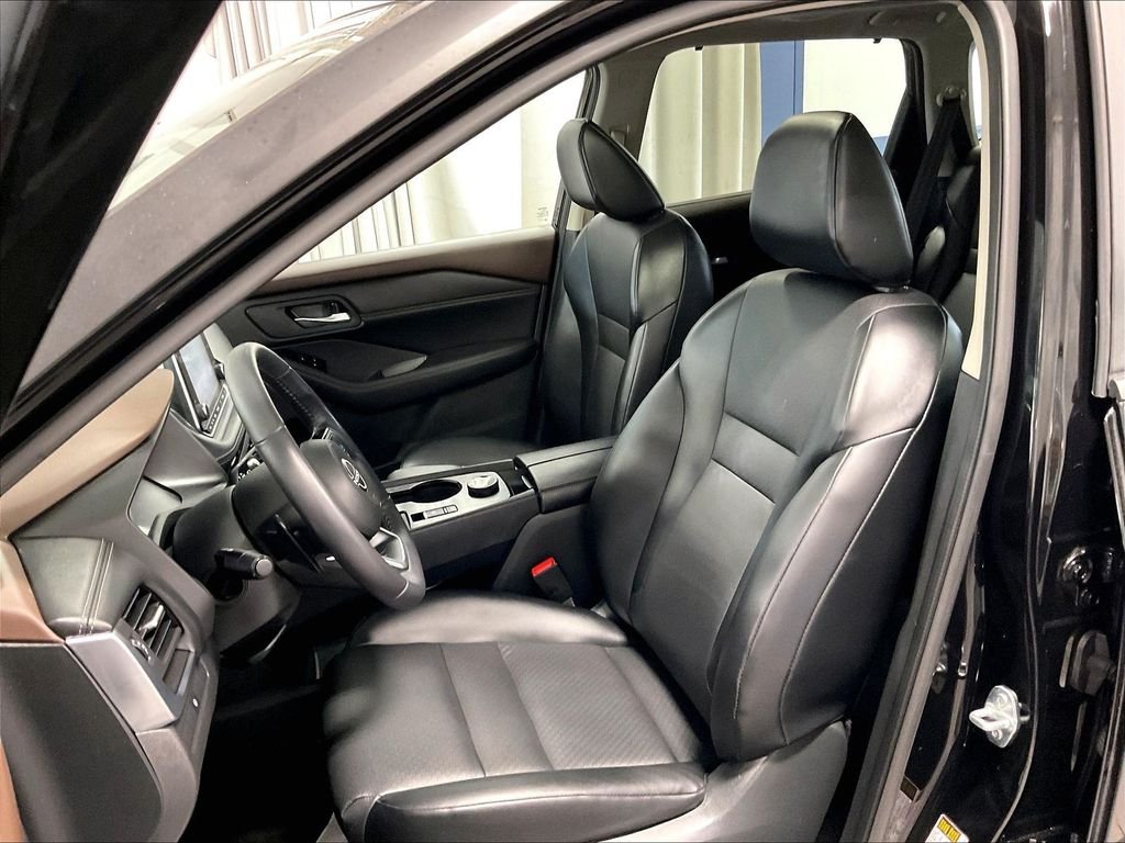 Used 2023 Black Nissan SV image 10