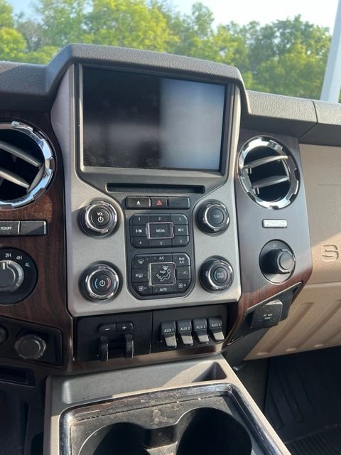 Used 2015 White Ford Lariat image 15