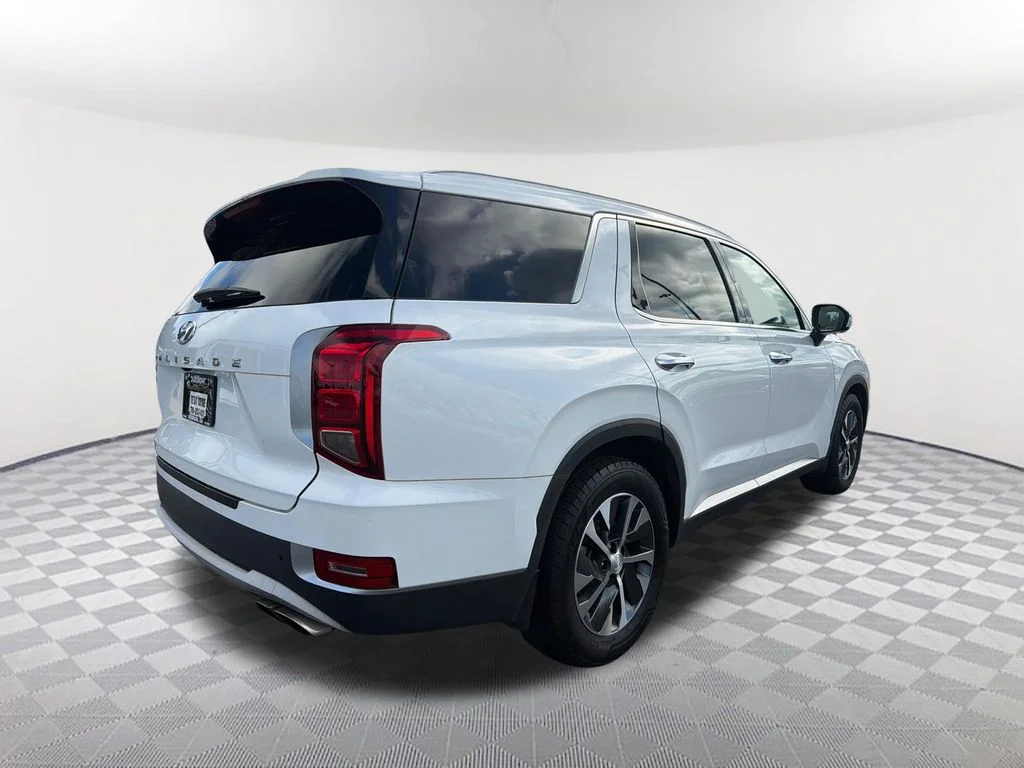 Used 2022 White Hyundai SEL image 5