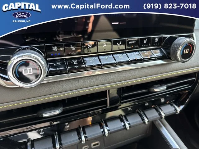 Used 2025 Black Chevrolet ZR2 image 30