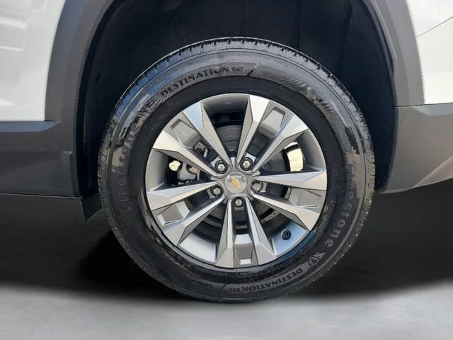 New 2027 Summit White Chevrolet LT image 34