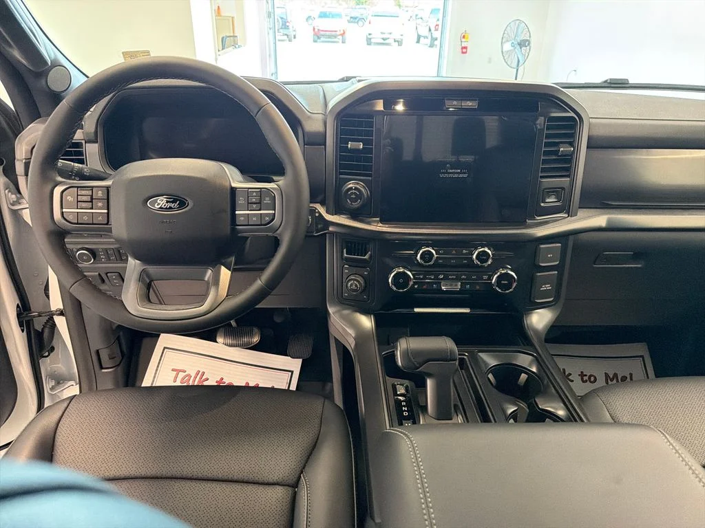 New 2026 Oxford White Ford Lariat® image 15